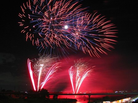 伊丹花火大会16の日程は 穴場と屋台の場所は要チェック